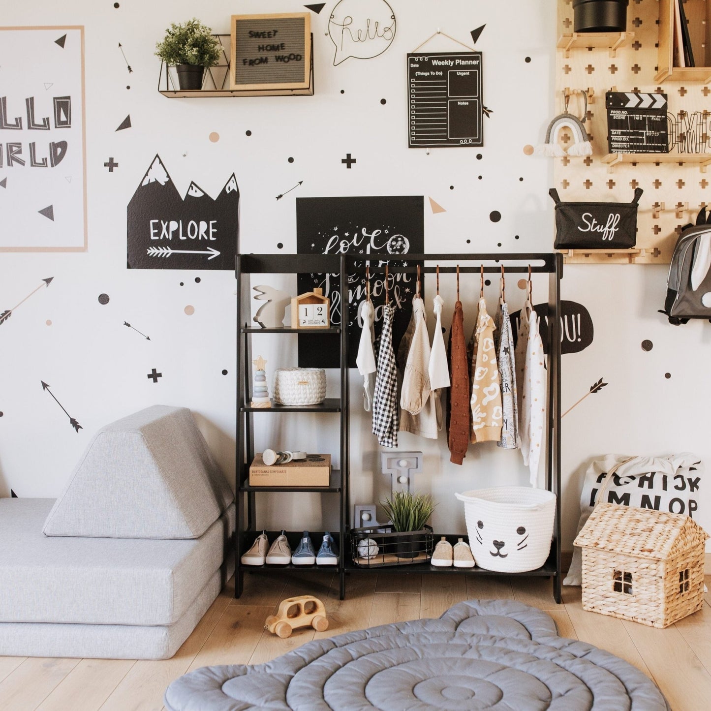 Clothing Rack with Shelves for Toddlers - Kindeco