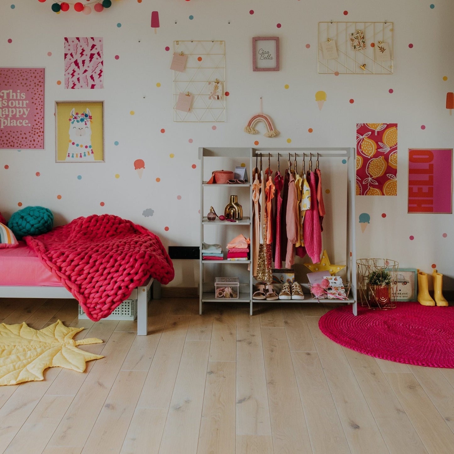 Clothing Rack with Shelves for Toddlers - Kindeco