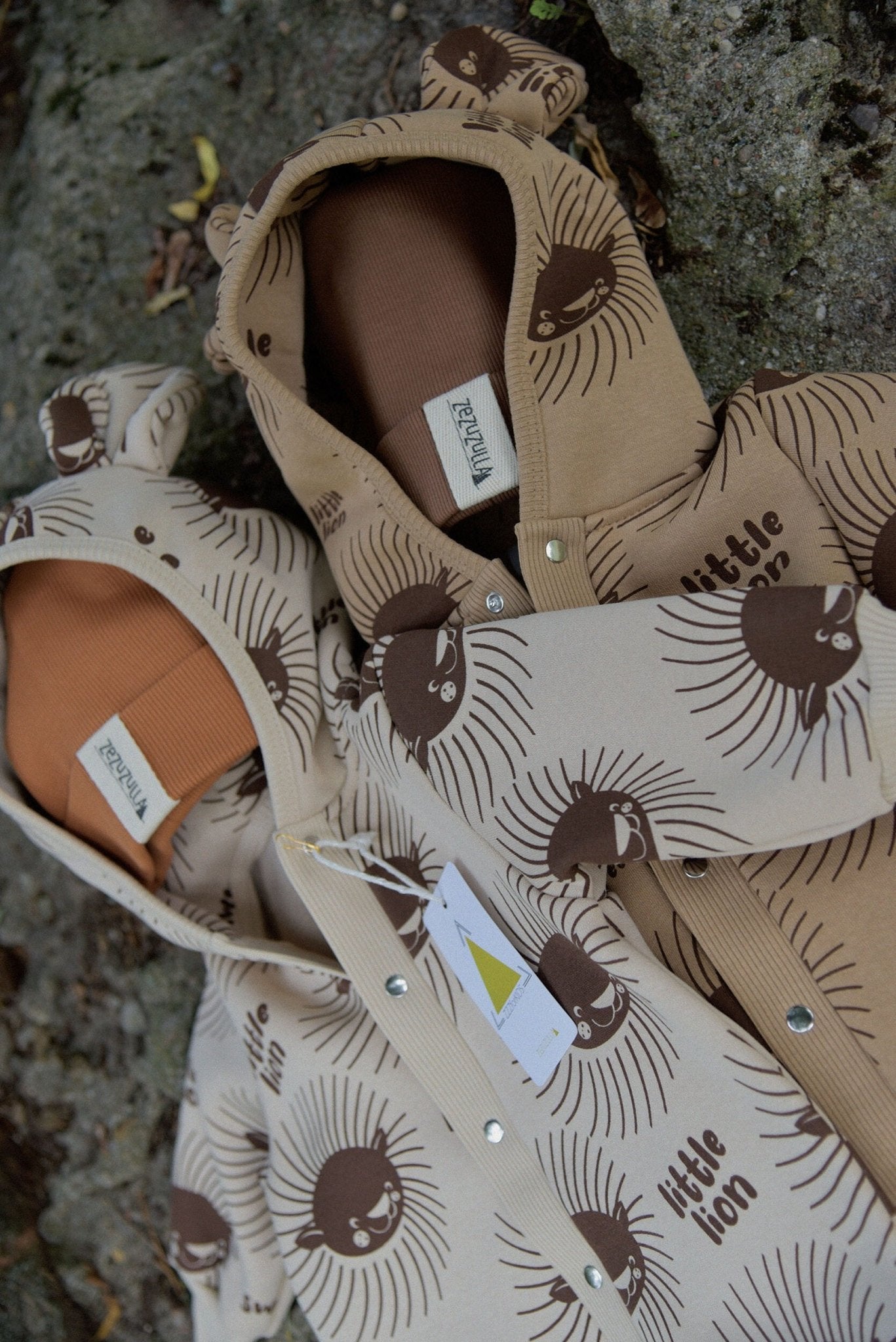 Eared Jumpsuit for Babies and Kids - Lion on Cacao - Kindeco