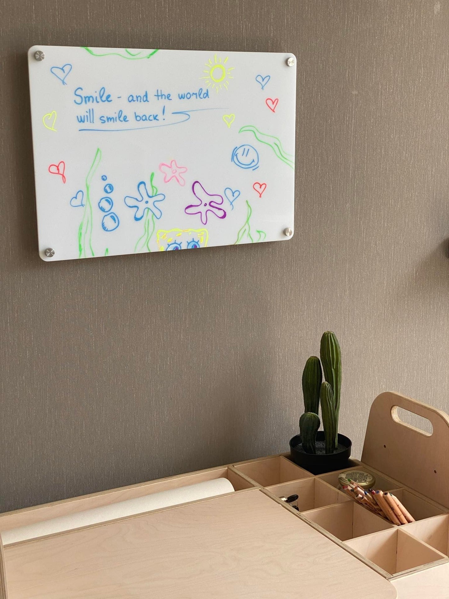 LUULA Acrylic Whiteboard For Montessori - Style Learning - Kindeco