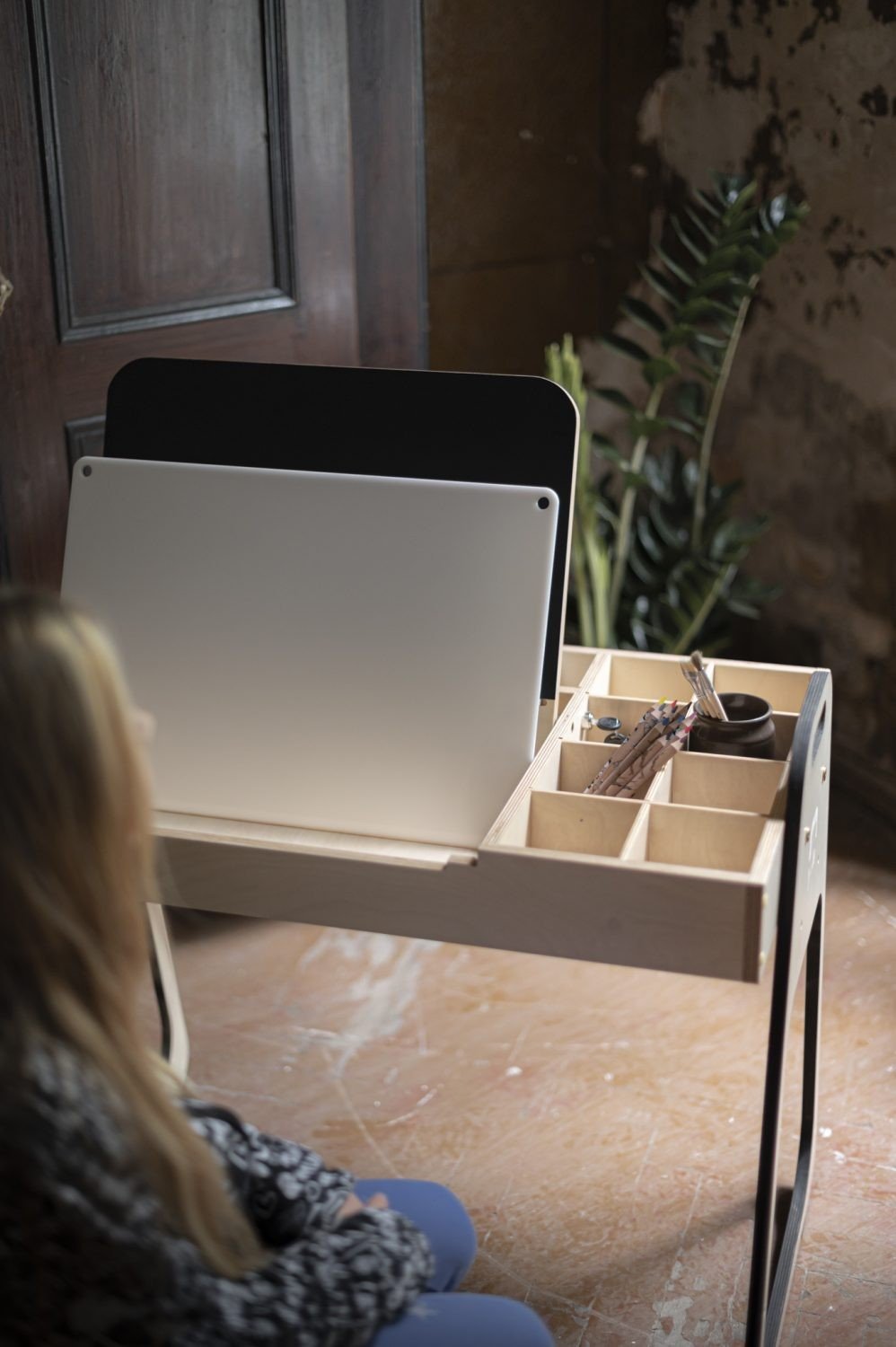 LUULA Acrylic Whiteboard For Montessori - Style Learning - Kindeco