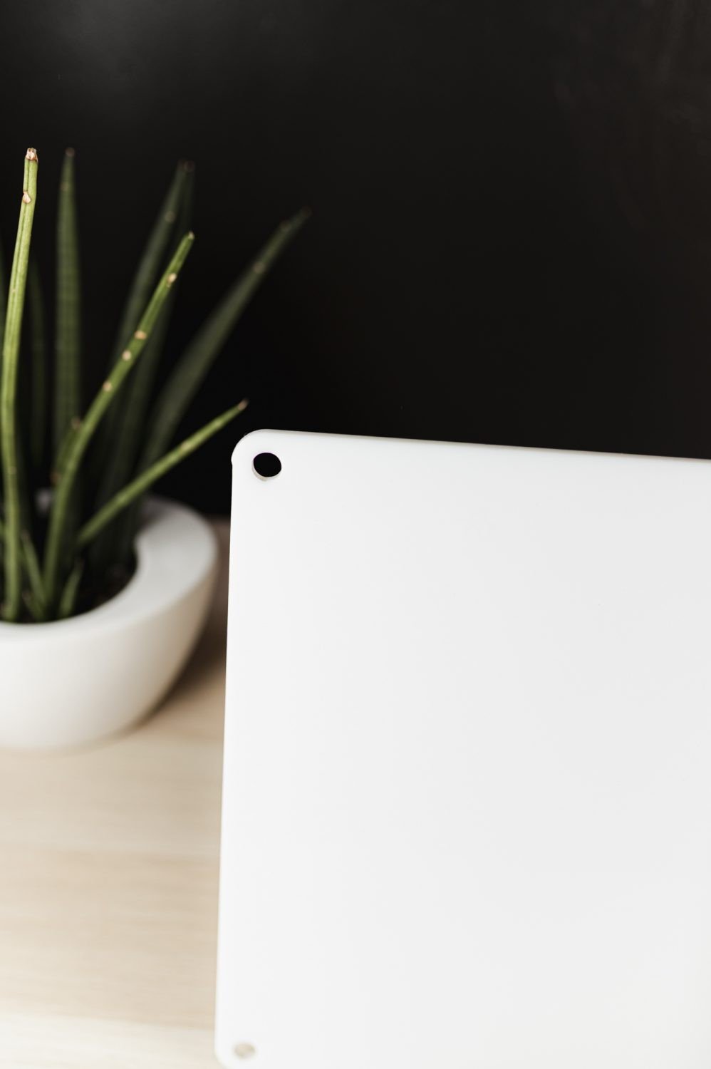 LUULA Acrylic Whiteboard For Montessori - Style Learning - Kindeco