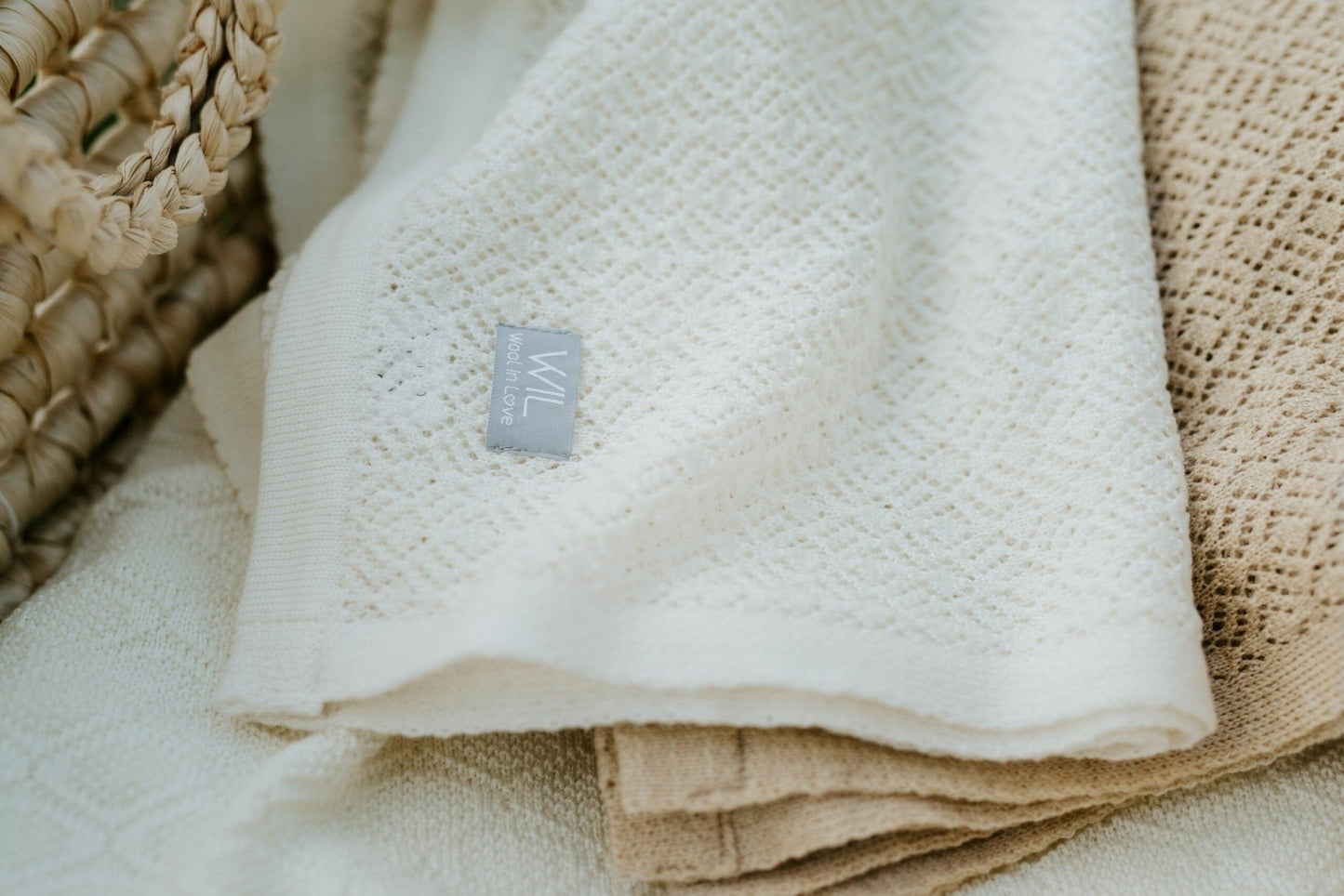 Merino Wool Baby Blanket - DELIGHT Collection - Kindeco