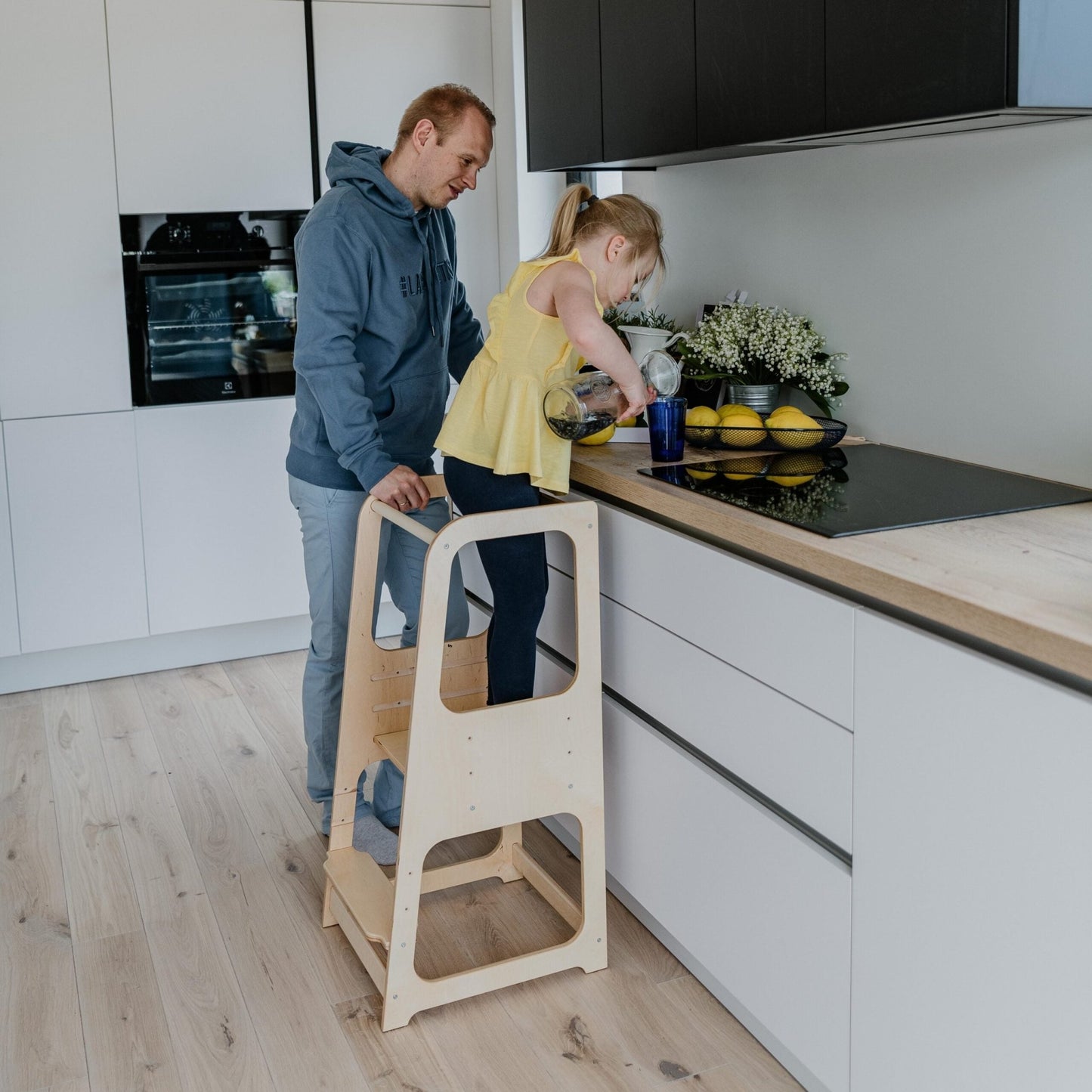 Montessori Helper Tower Step Stool - Kindeco