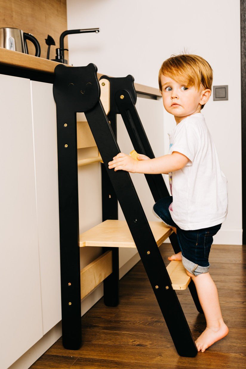 Space Saving Kitchen Step Stool - Kindeco