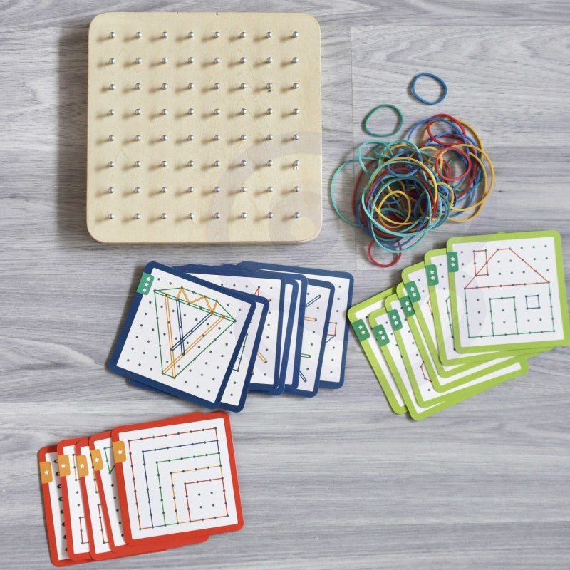 Wooden Geoboard Puzzle with Rubber Bands - Kindeco