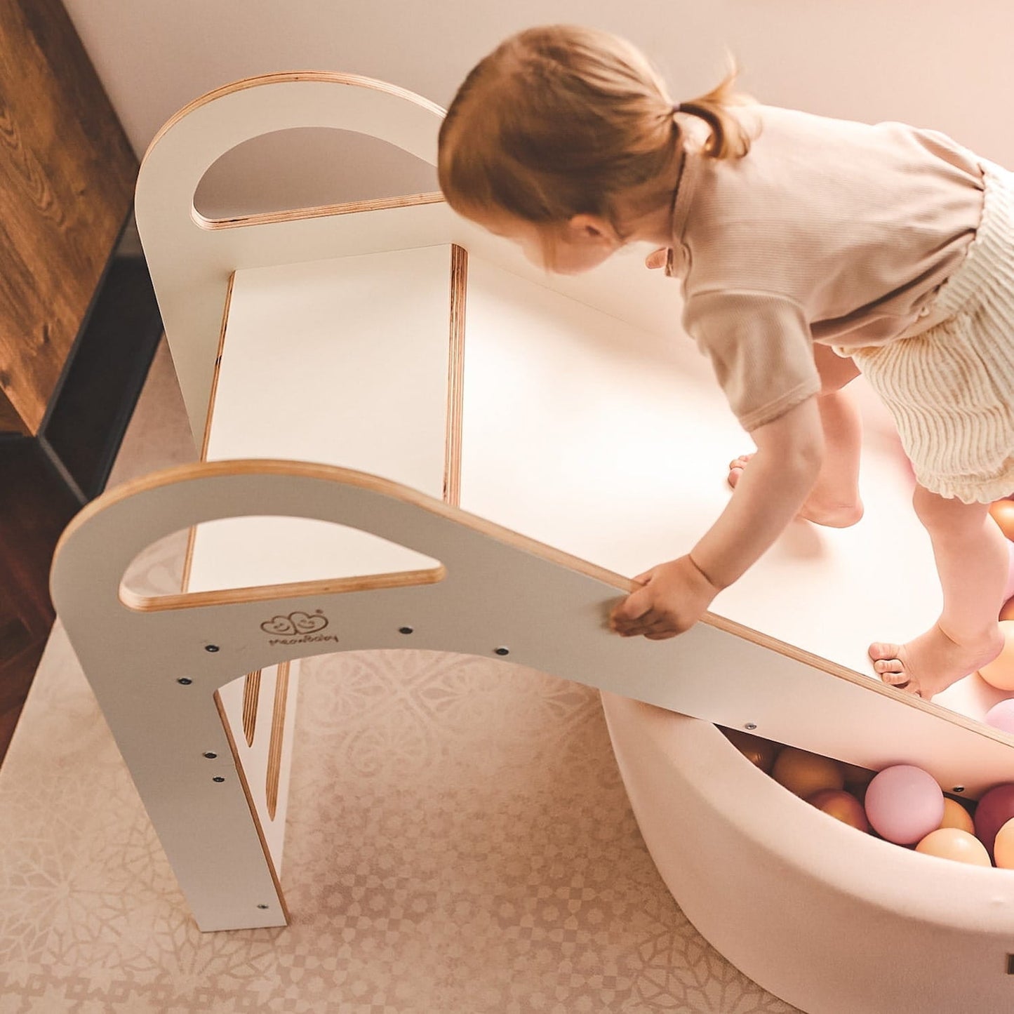 Wooden Indoor Scandi Slide for Children 87x46cm - Kindeco