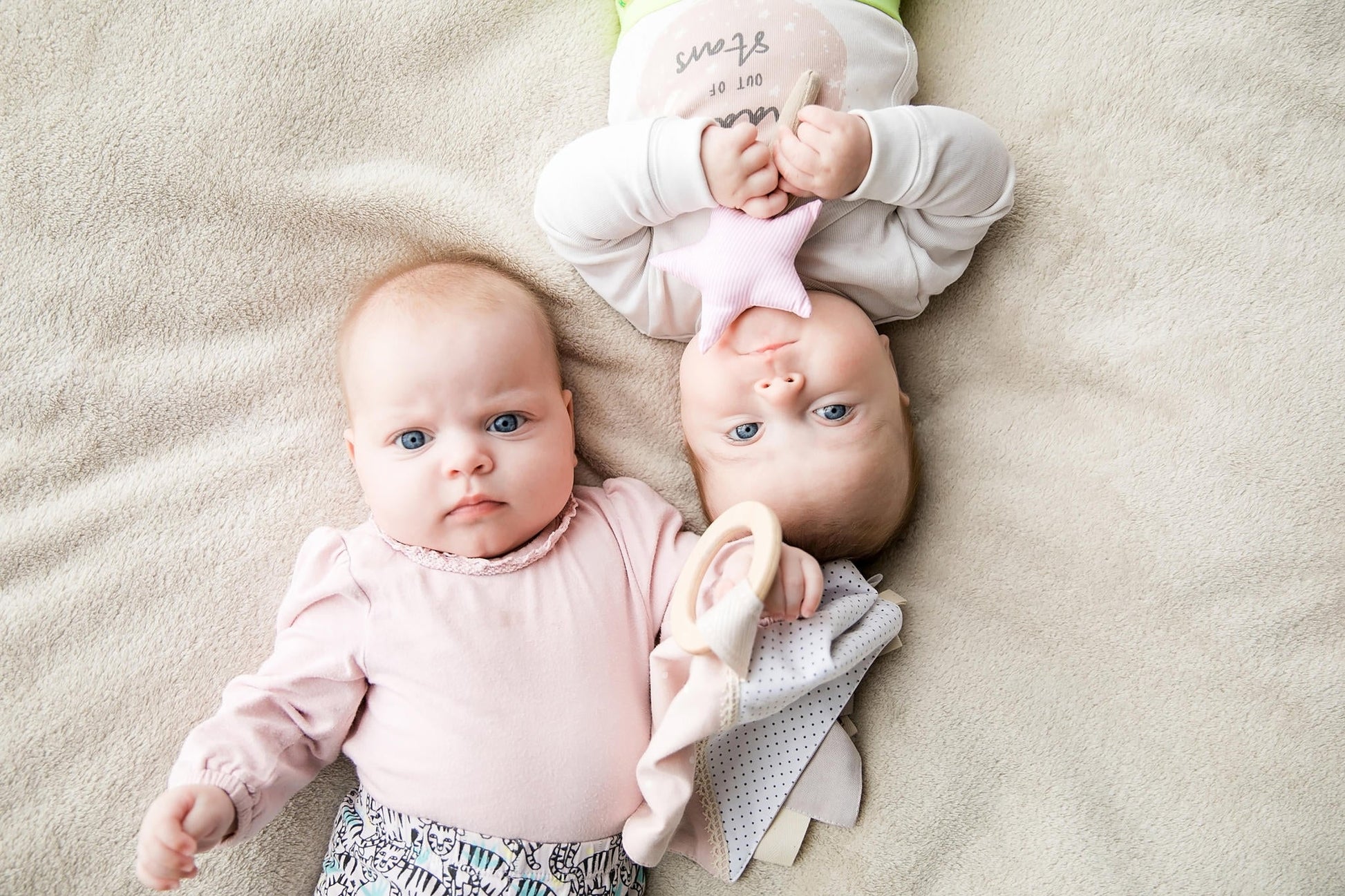 Baby Gift Pack: Comfort Blanket & Magic Wand - Kindeco