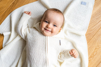 Gift Set - Blanket, Romper & Bonnet (HAPPINESS Collection) - Kindeco