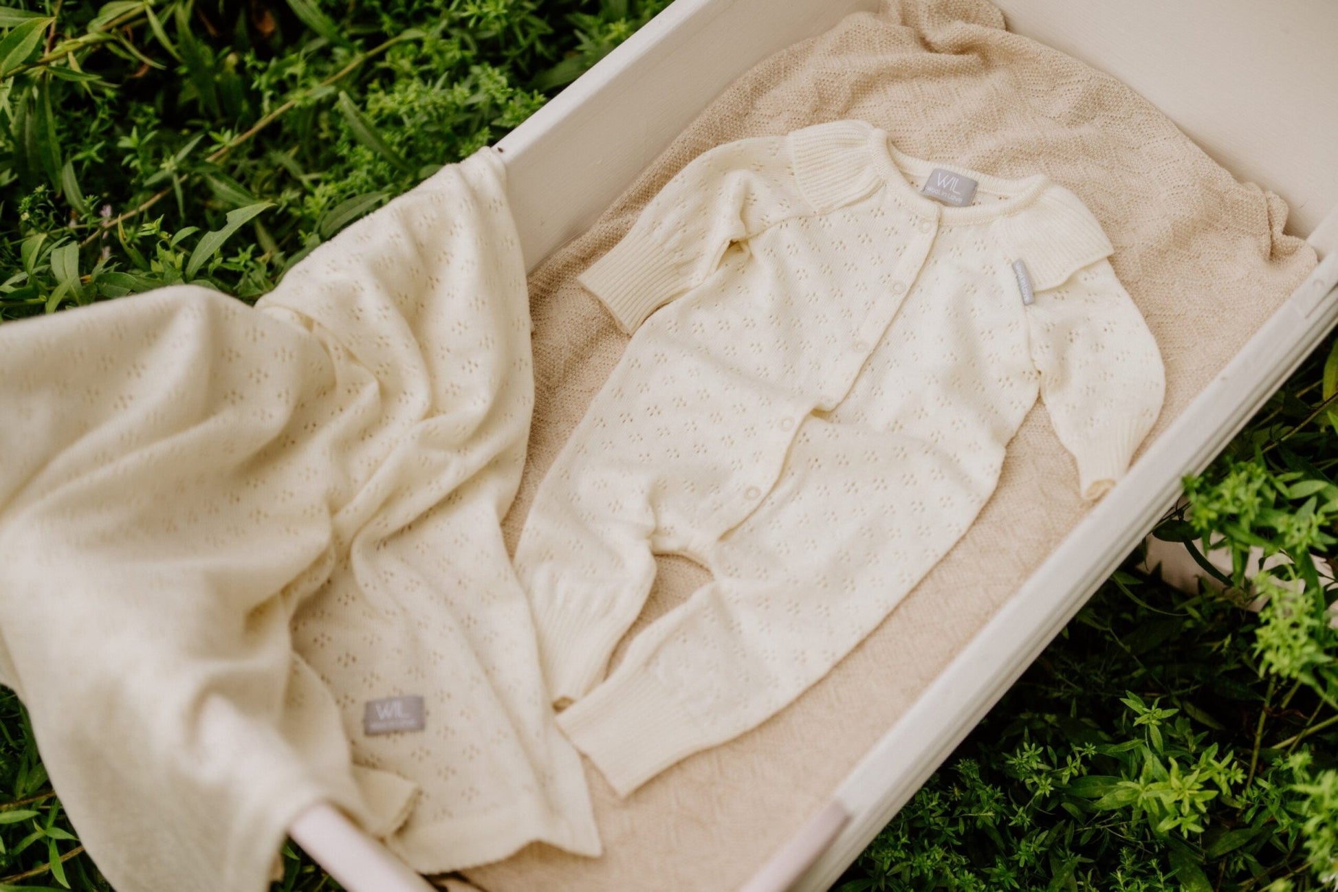 Merino Wool Baby Blanket - LOVE Collection - Kindeco