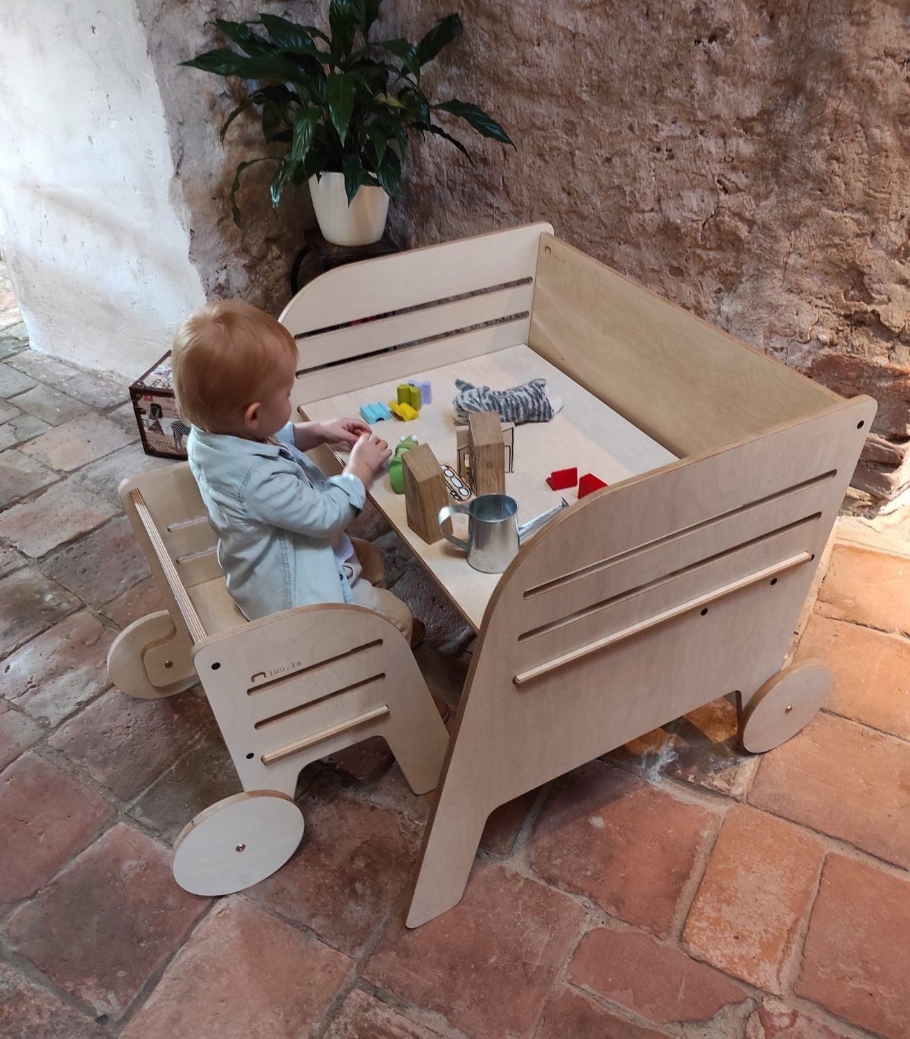 Montessori Table and Chair Set - Wagon Wheel - Kindeco
