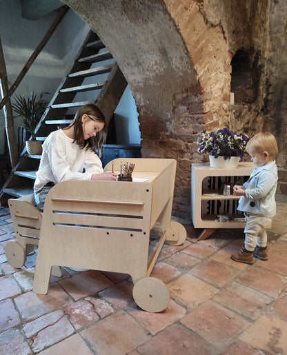 Montessori Table and Chair Set - Wagon Wheel - Kindeco