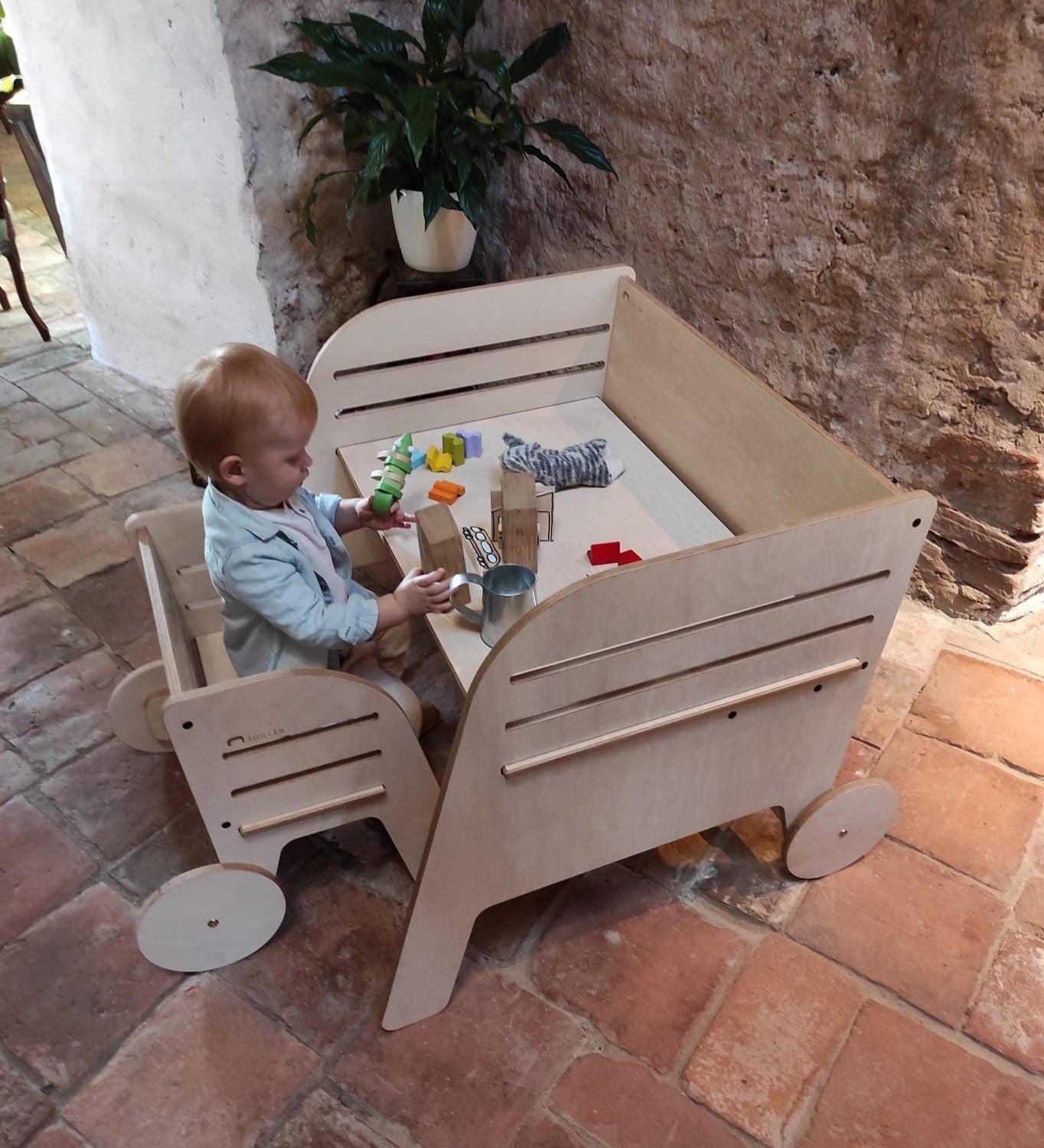 Montessori Table and Chair Set - Wagon Wheel - Kindeco