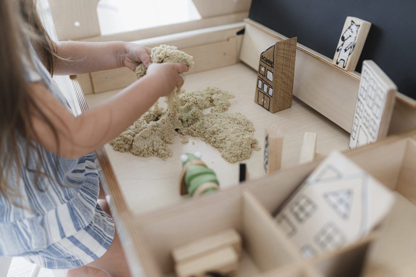 Multisensory Art Table/Desk Luula - Kindeco